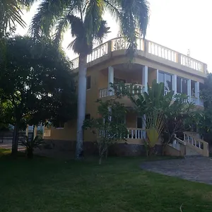 https://4-bedroom-villa-security-private-pool-ocean-view.greaterantilleshotels.net
